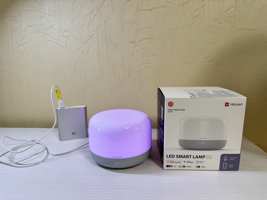 Смарт-лампа YEELIGHT LED Smart Lamp D2 (працює від павербанка/розетки)
