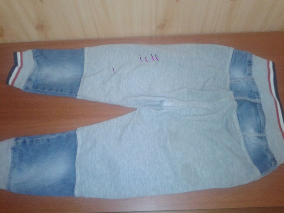 Продам джинсы для мальчика 4-5 лет Турция