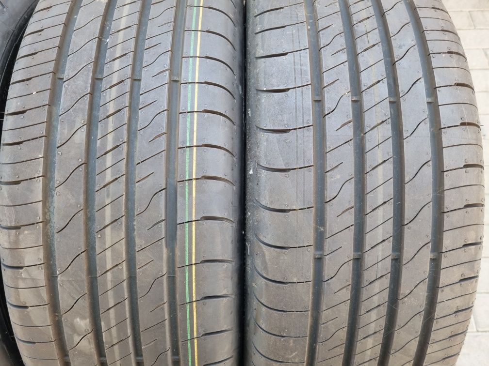 215/55/18 99V Goodyear UltraGrip performance 2  demo 2023.r