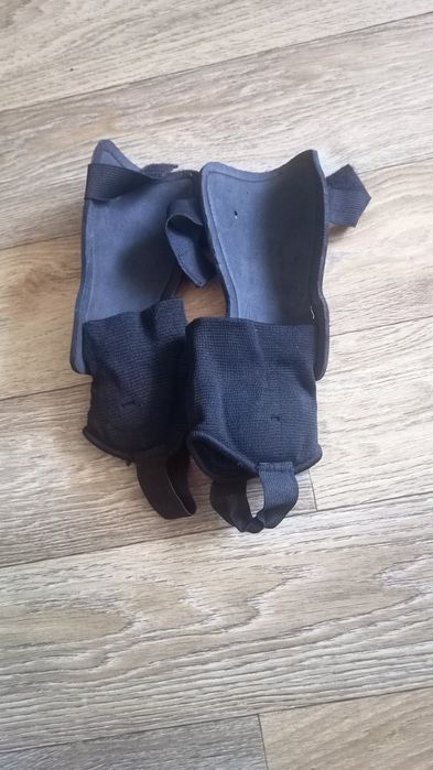 Футбольні захисні щитки Diadora