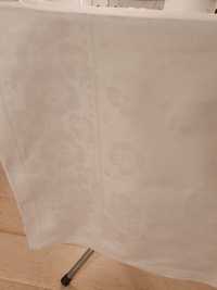 Biały bawełniany obrus w maki wielkanocny wiosenny 154x160cm