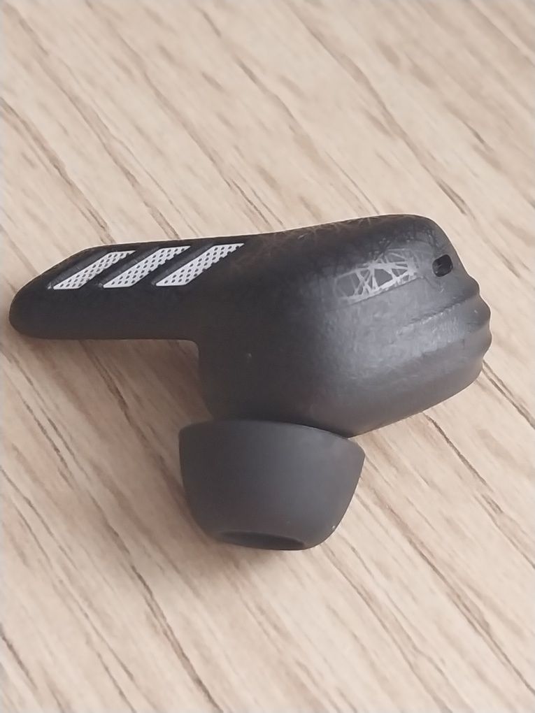 Prawa słuchawka Adidas Z.N.E.01