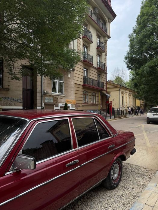 Mercedes benz 200d мерс 123 w123 огірок огурец