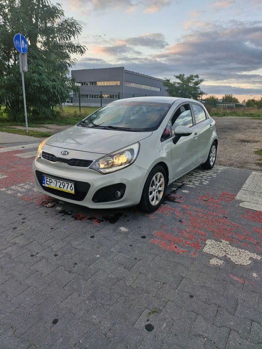 Sprzedam KIA RIO Niski Przebieg!!!