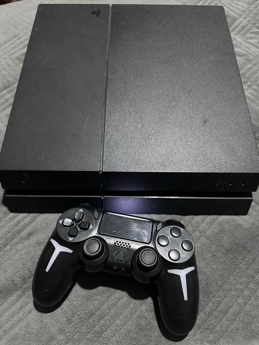 Playstation 4 + Comando Novo