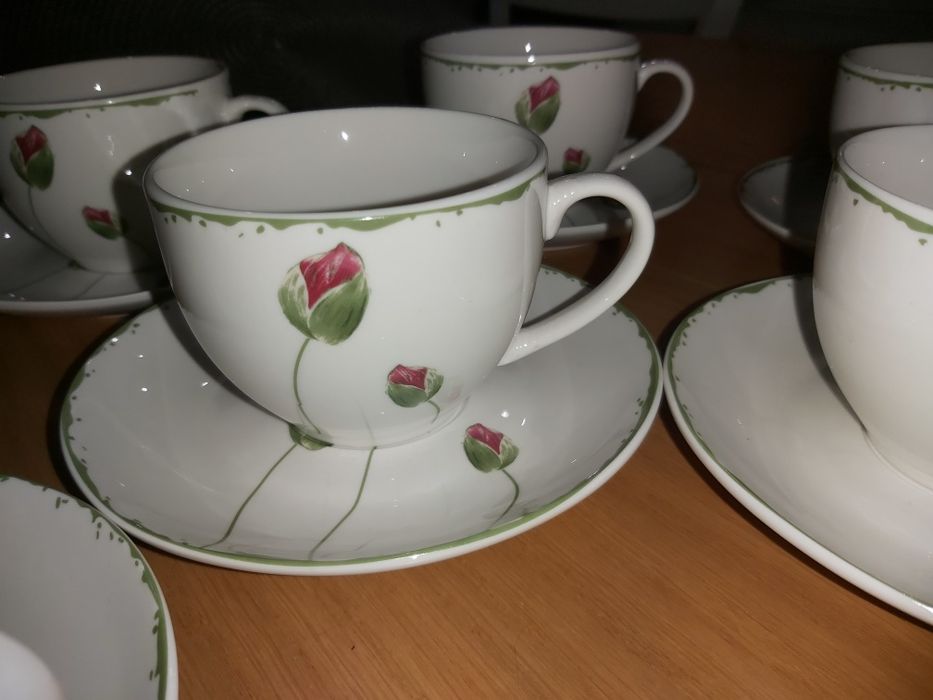 Zestaw porcelana filiżanki spodki 12 elementów Florina