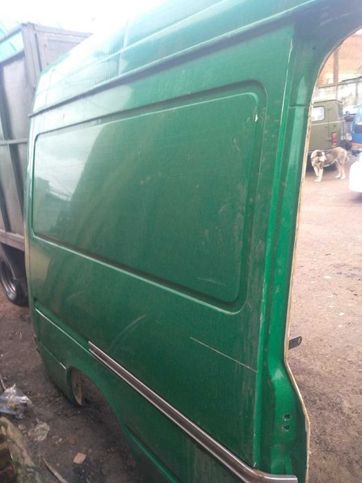 Частина хорошго металу для зварювання Бочина права на запчасті