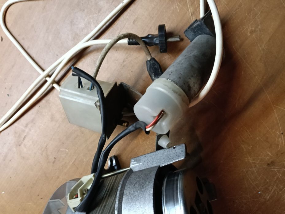 Silnik od wirówki Światowid.