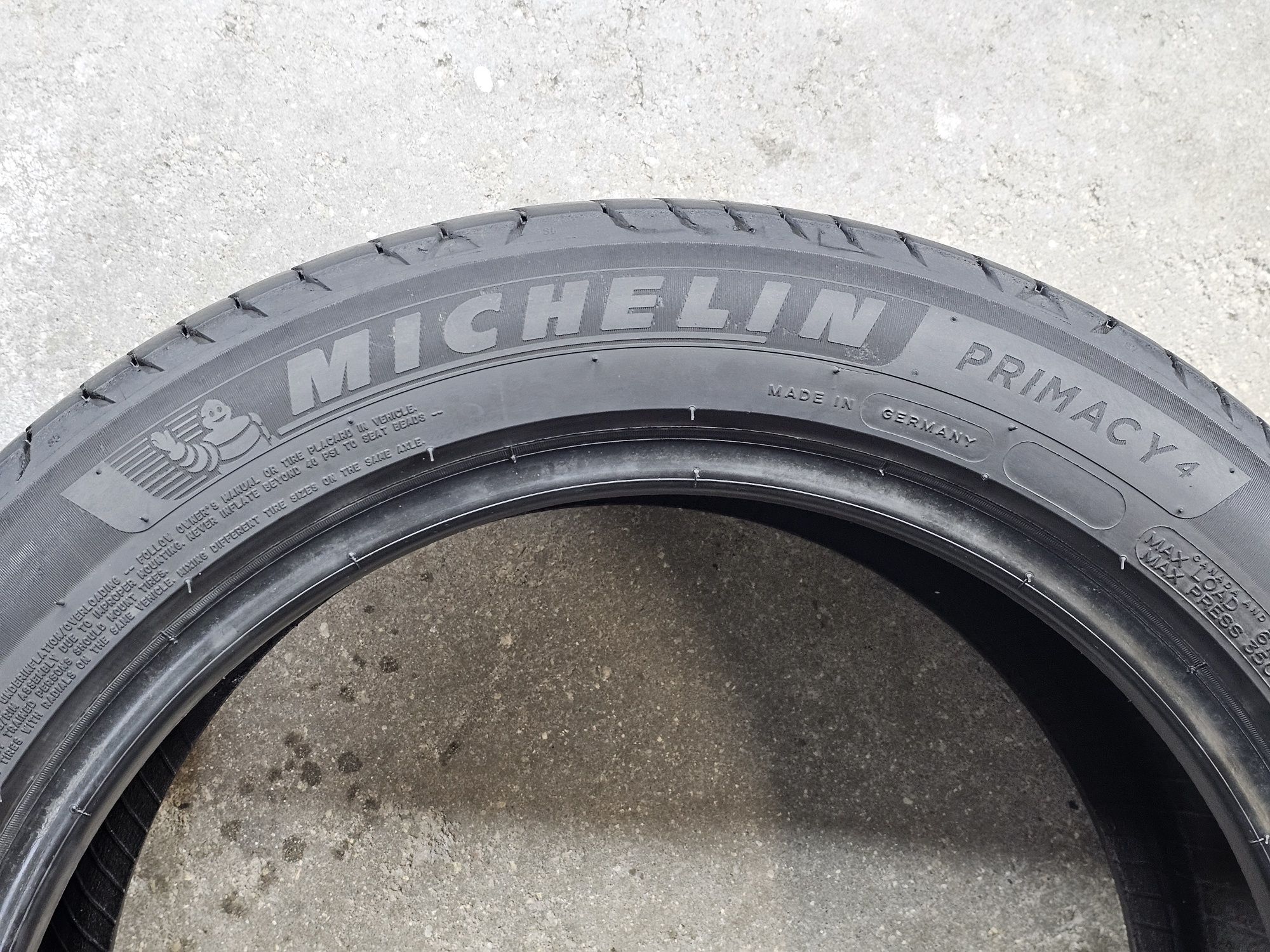 Michelin Primacy 4  215 50 R17