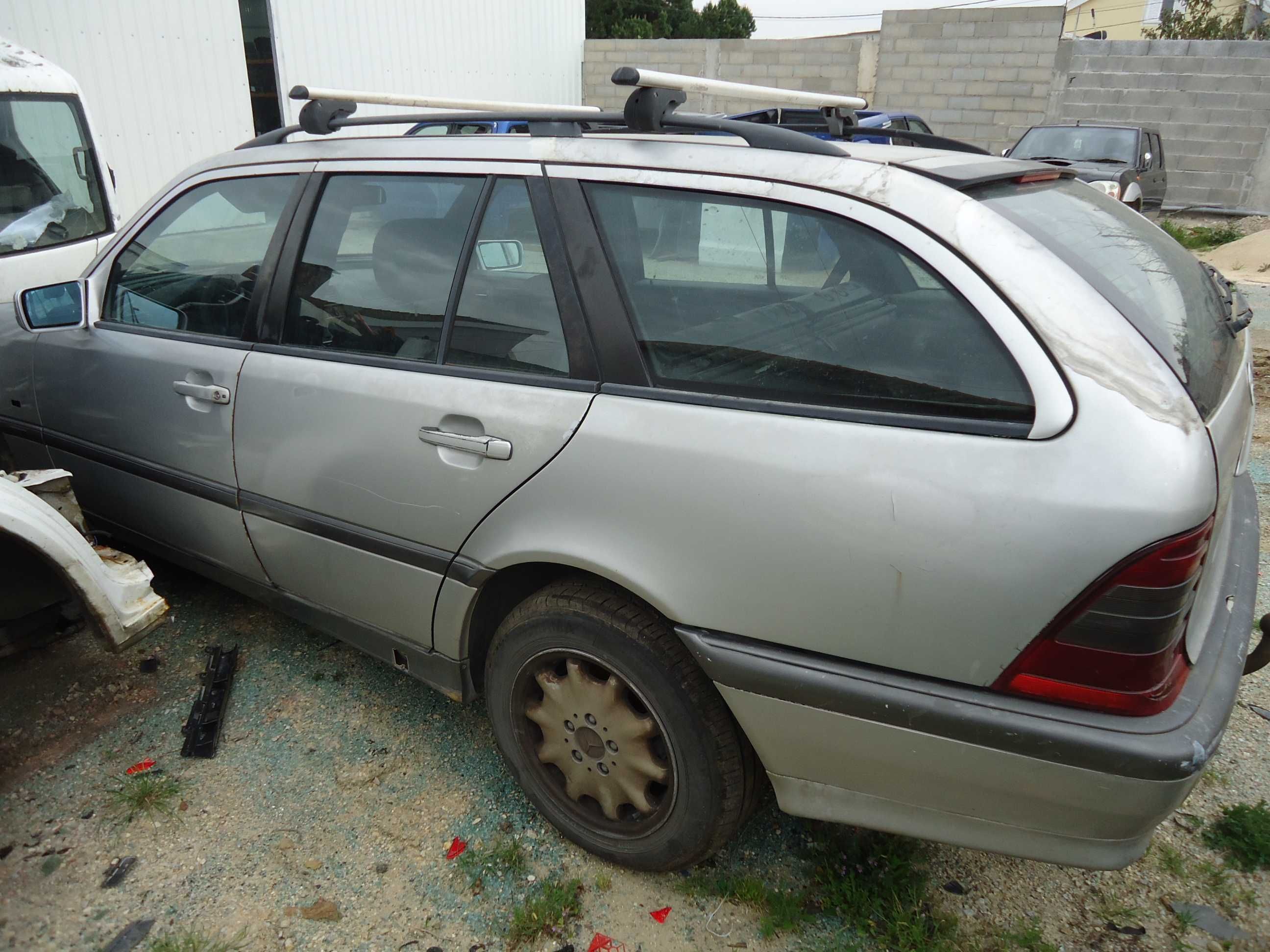 Mercedes C 220 cdi 125cv Station de 1999, só ás peças