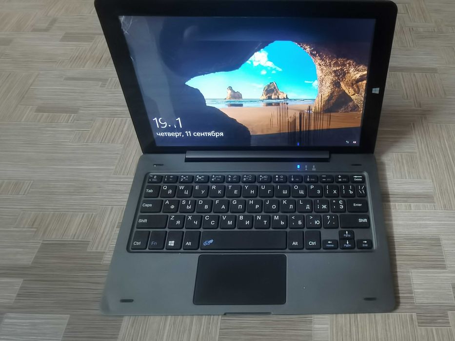 Планшет NOMI W10100 с клавиатурой