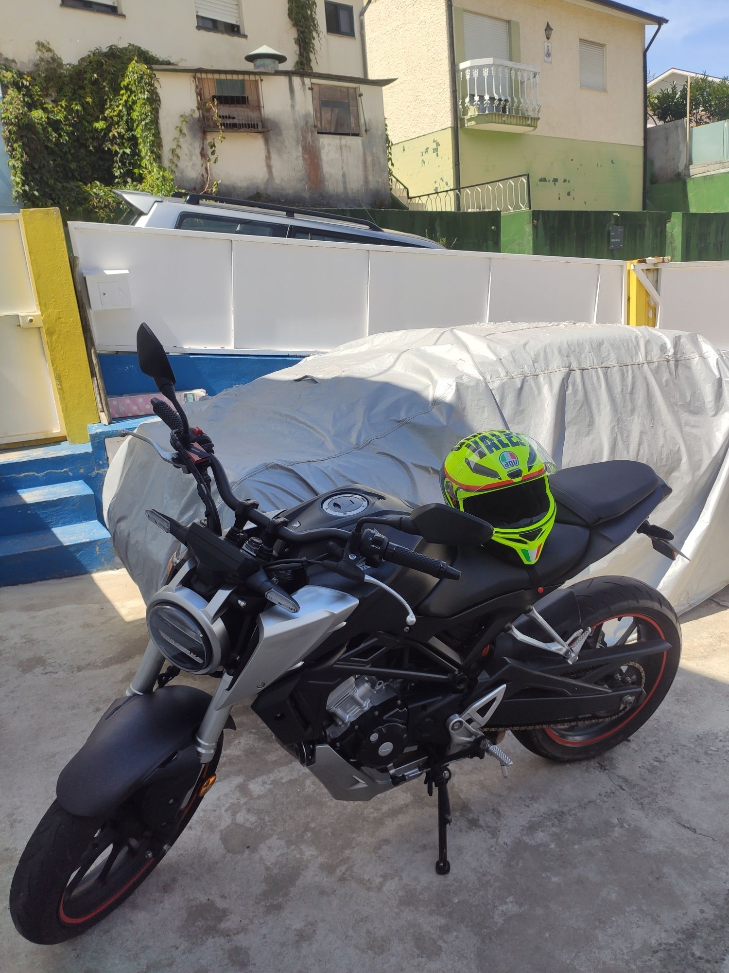 Vendo Honda CB125R 2018