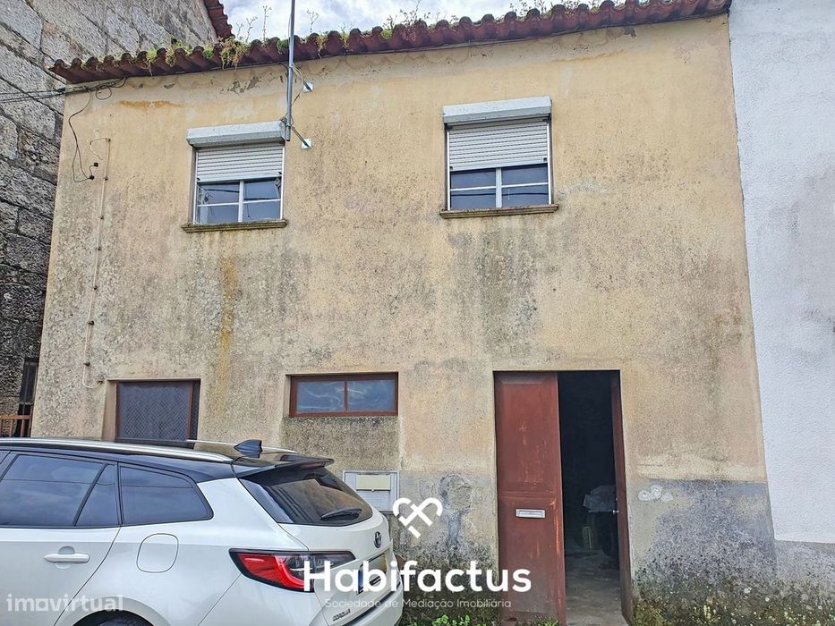 Moradia para venda com Jardim e Pátio - Seia - Paranhos da Beira