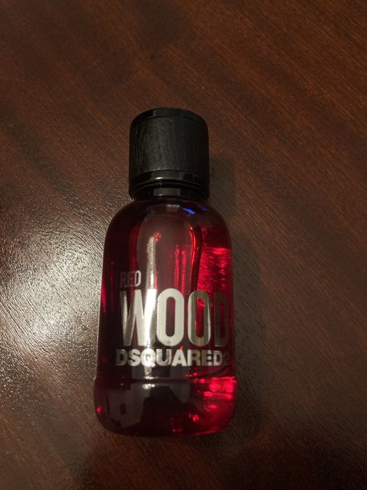 Perfume Red Wood DSQUARED2