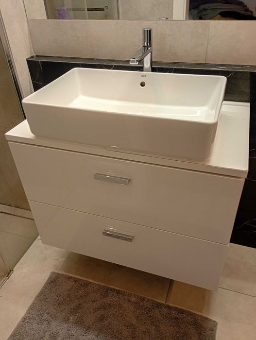 Szafka łazienkowa wisząca z blatem ROCA, umywalką i baterią tres, 80cm
