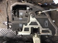 BMW 1 2 3 4 5 7 X1 X3 X5 . Замок задней правой двери.