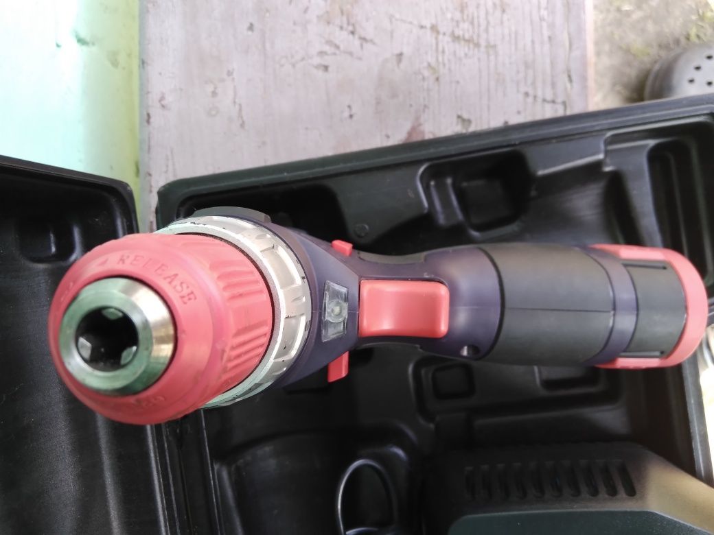 Шуруповерт Sparky 10,8 v.