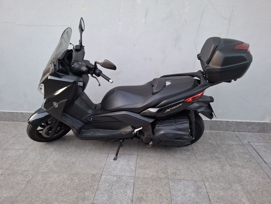 Yamaha x-max 400