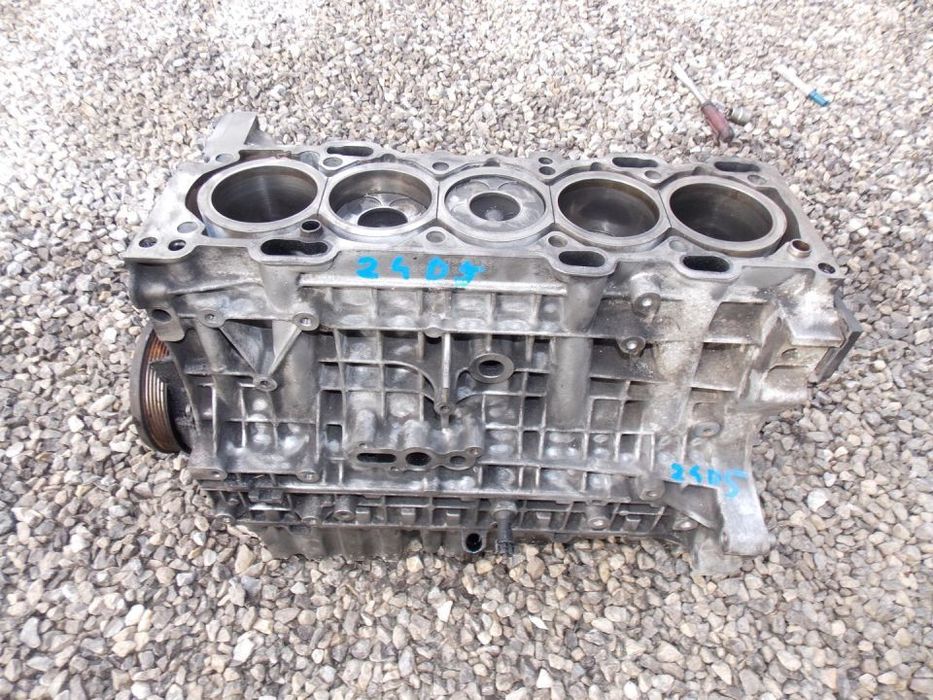 blok silnika volvo 2.4 d5 V70 S60 s80 XC90 d5244t