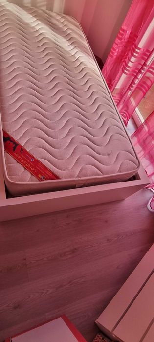 Cama solteiro 90×200cm.