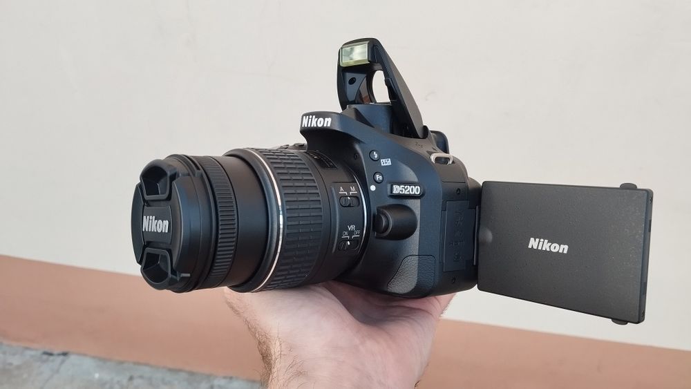 Nikon D5200 Сумка 900-Пробег Зеркалка зеркальный фотоаппарат как новый