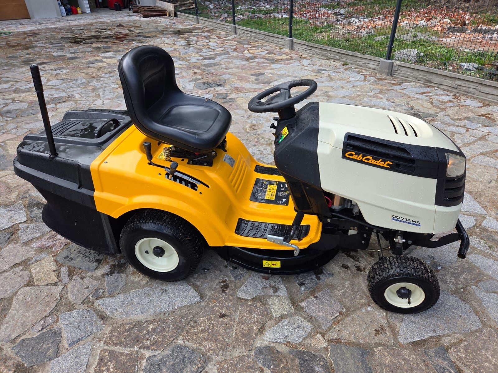 Cub cadet CC714HA