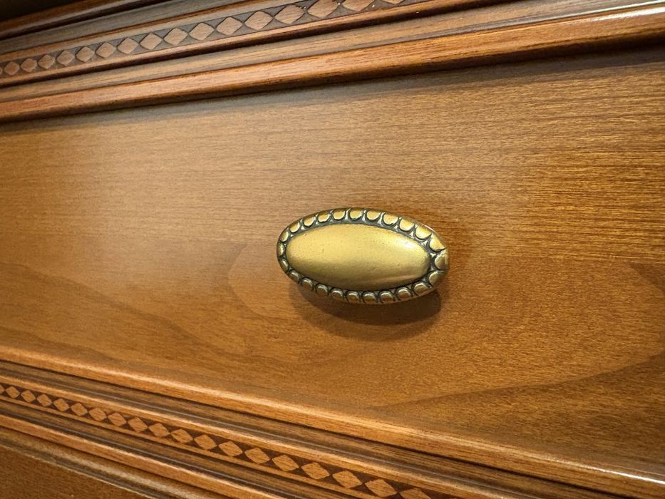 Włoska komoda dwudrzwiowa z szufladą Made in Italy
