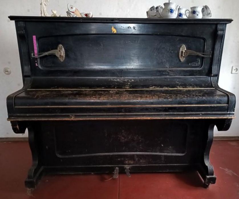 Піаніно старовинне