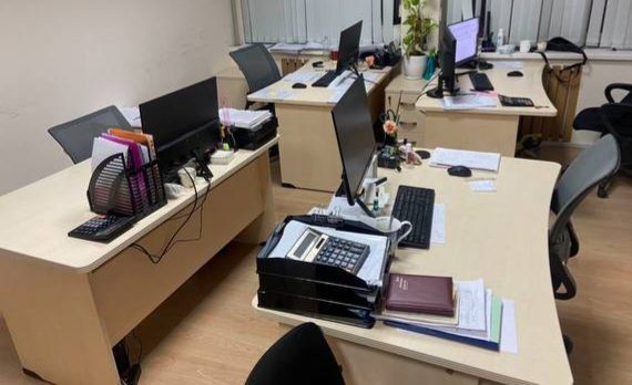 Продам офісні меблі, столи,крісла,тумби,шафи,сейфи,стелажі, Київ