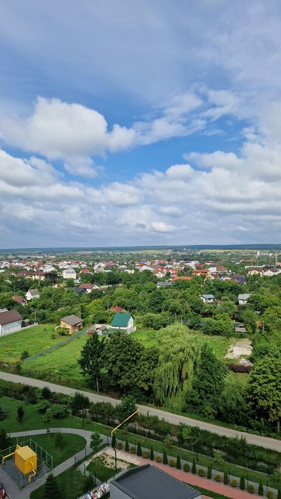 2к з виглядом на озеро в ЖК Міленіум