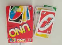 Jogo uno e jogo scabrelle