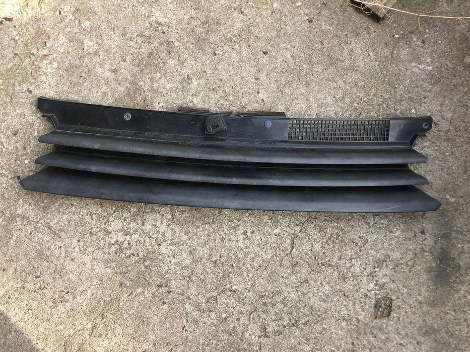 VW GOLF IV 4 atrapa grill tuning 1J1853653JOE