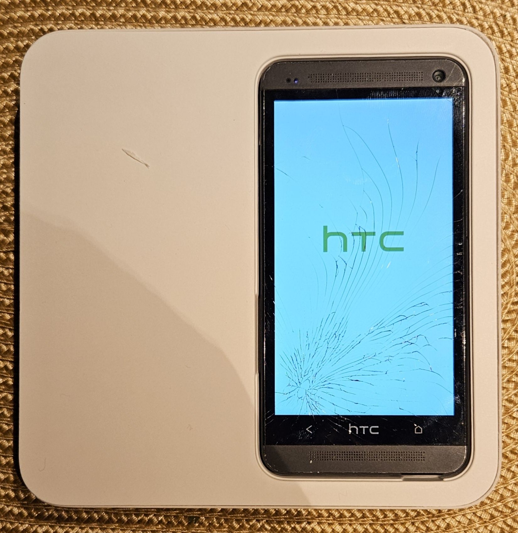 Smartfon HTC One M8 - 32GB - sprawny