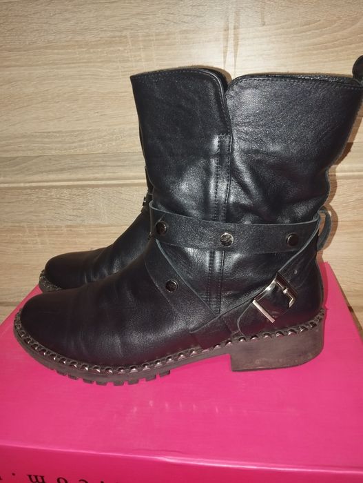 Кожание ботинки 40 размер