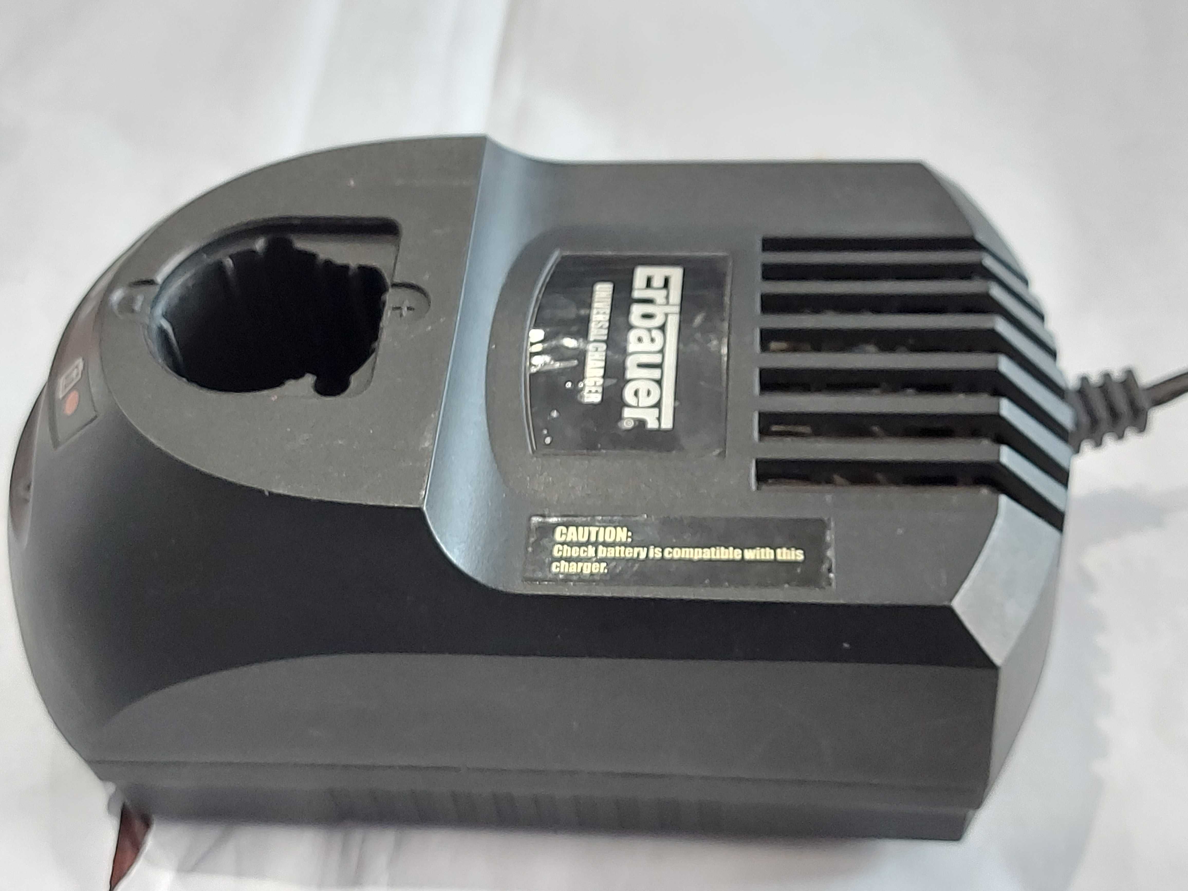 Ładowarka ERBAUER ERB199CHR 12 - 24 V 2,8 A