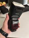 Lampa błyskowa Nikon SB-900 + etui, filtry, dyfuzory – pełen zestaw