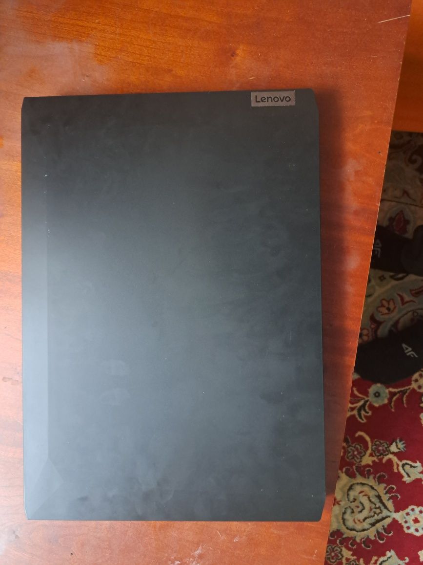 Laptop Lenovo idepad 3