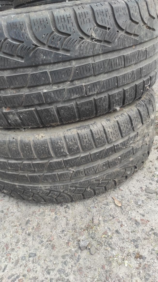 Шини Pirelli Sotozero 215/50r17 б/в