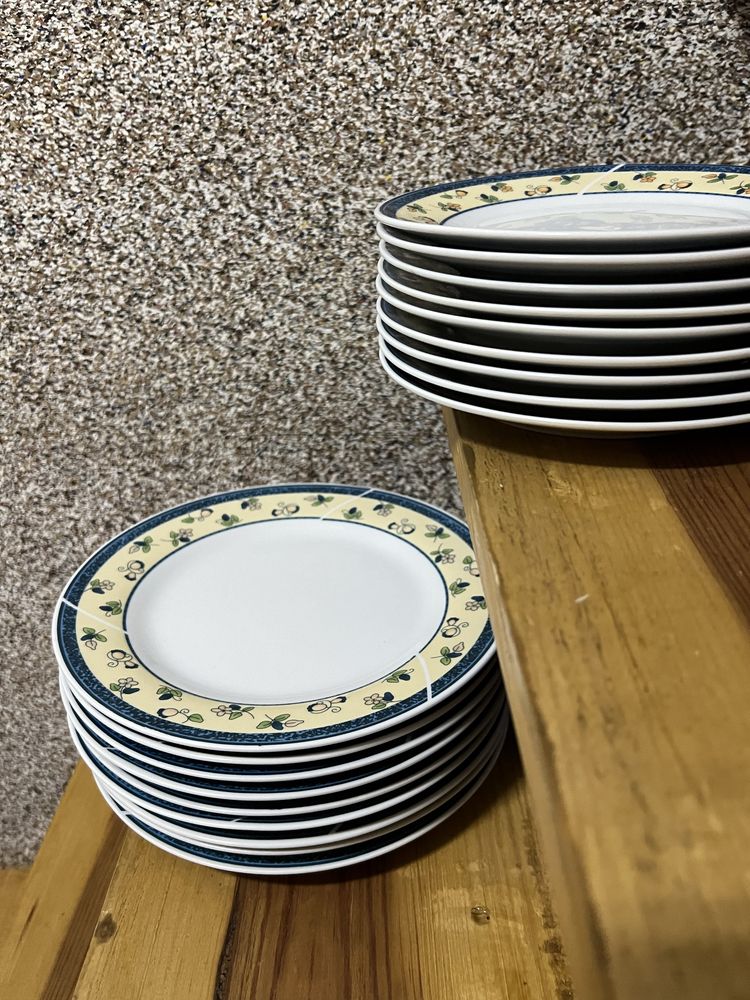 Pratos de cozinha mais saladeira