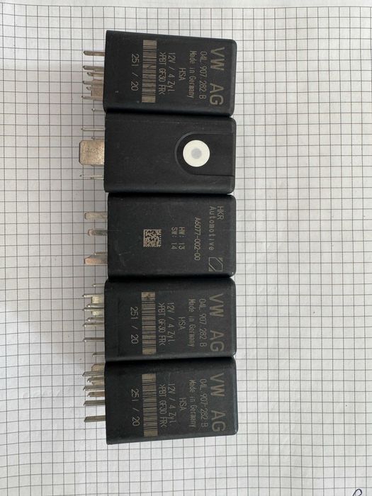 Блок управління свічок-накалювання «VW AG 04L.907.282 B»