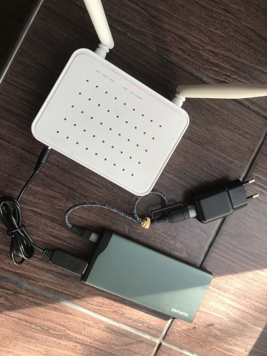 Джерело безперебійного живлення повербанк для роутера