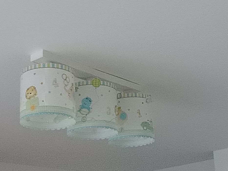 Lampa sufitowa do pokoju dziecięcego z motywem zwierząt cyrkowych