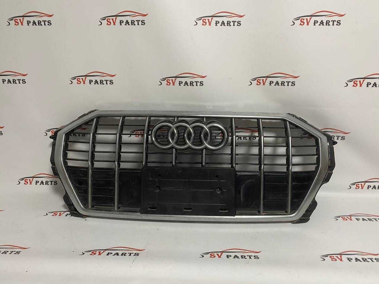 Решітка радіатора Audi Q3