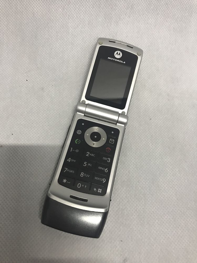 Telefon Motorola W377