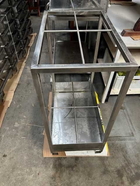 Wózek na kije wędzarnicze