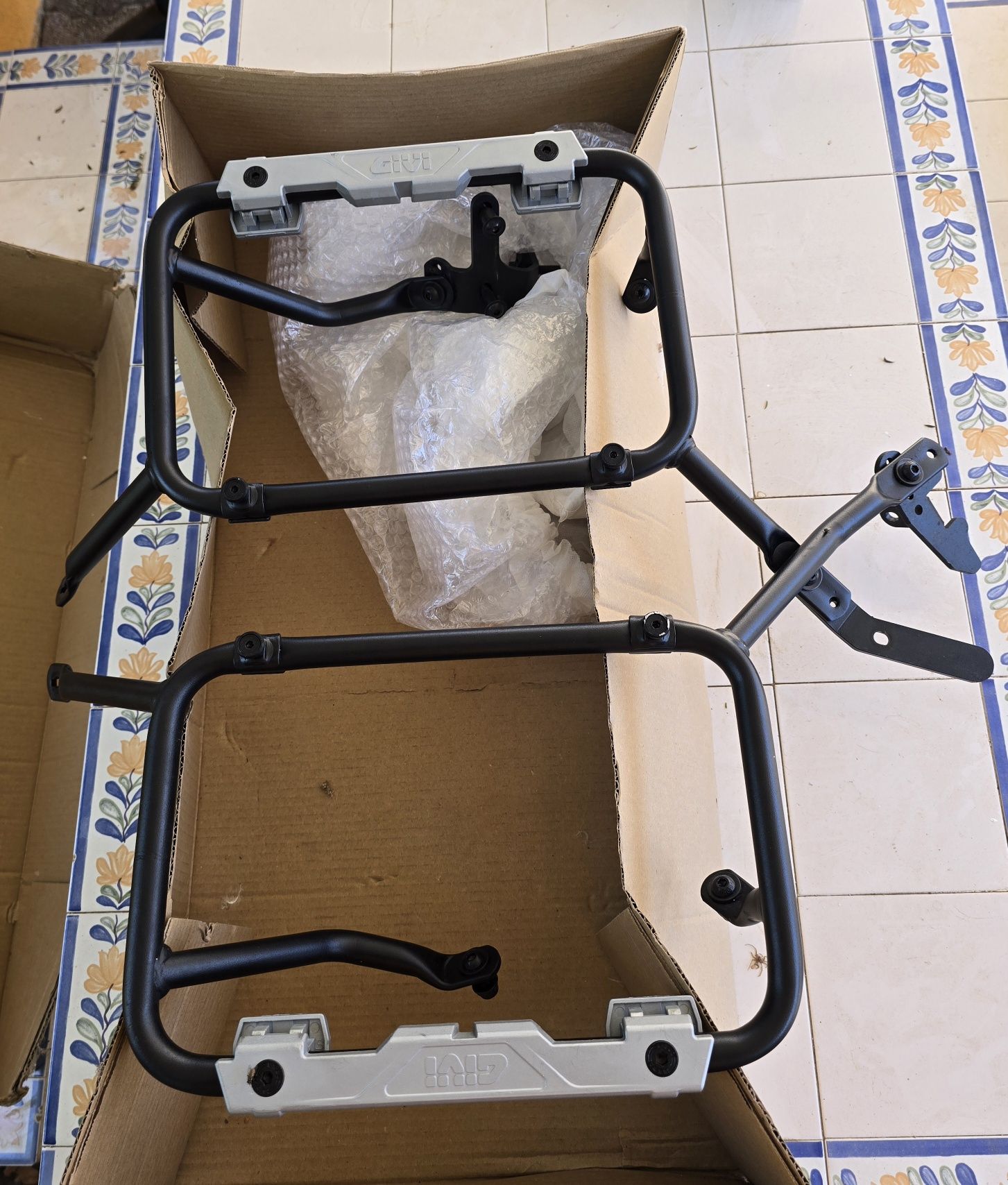 Suporte Malas Givi Outback Trekker (alumínio)