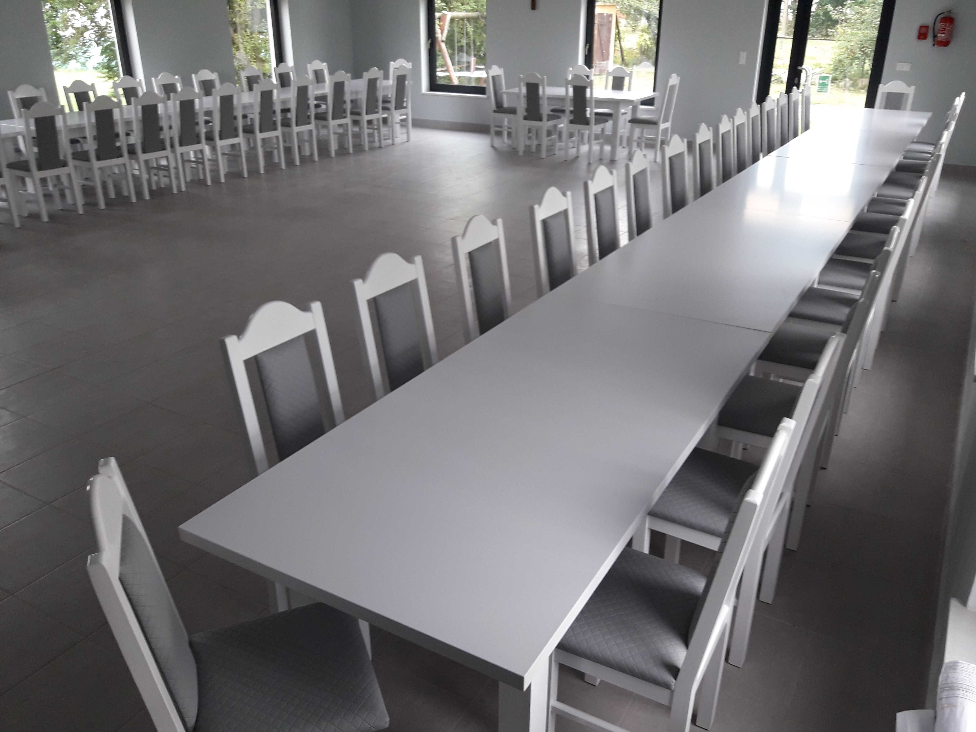 Stoly i krzesla dla wymagajacych na sale do restauracji baru świetlicy