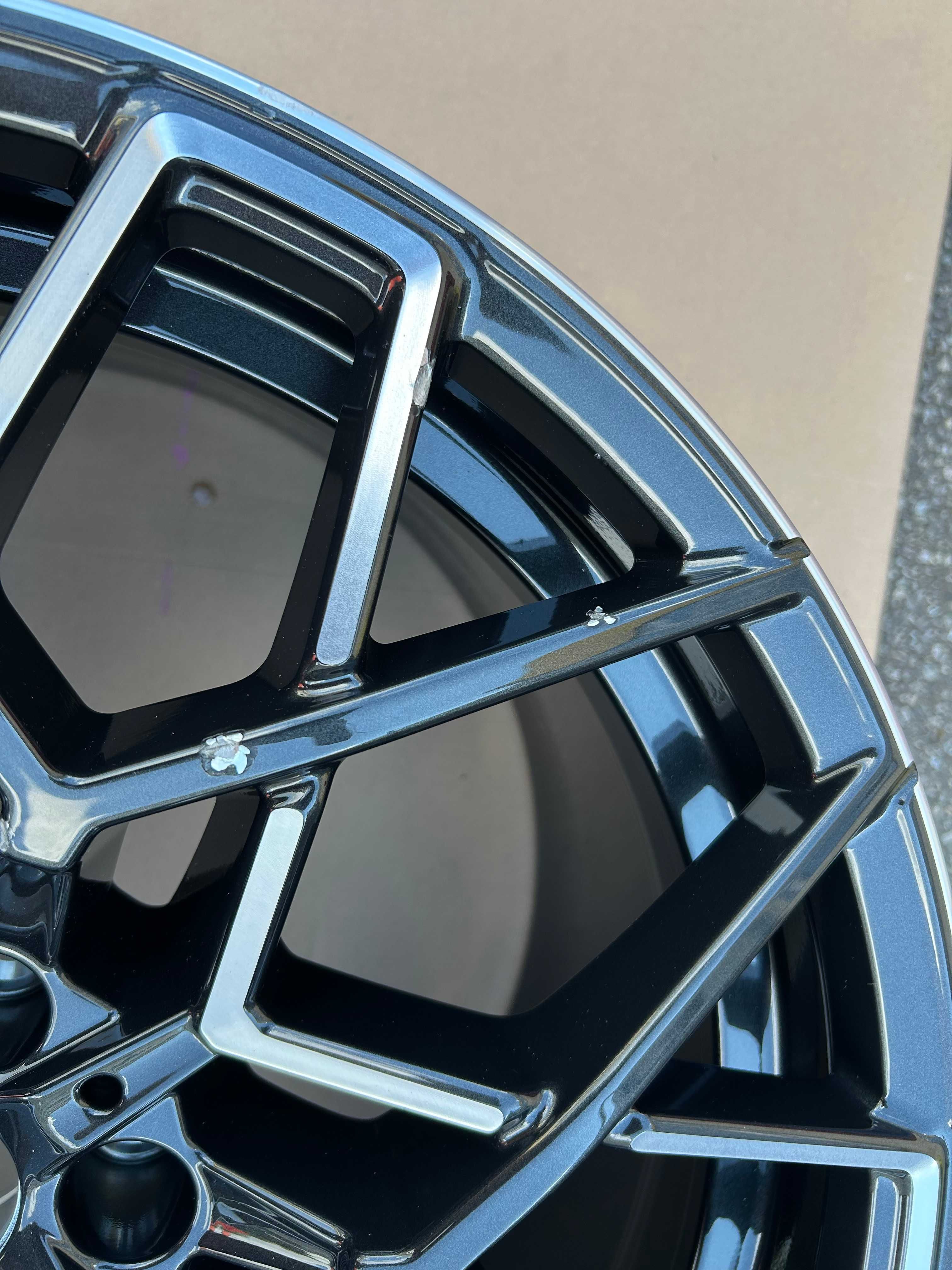BMW M8 F91 8 G 14 G15 felga 10,5x20 wzór 813 M tył