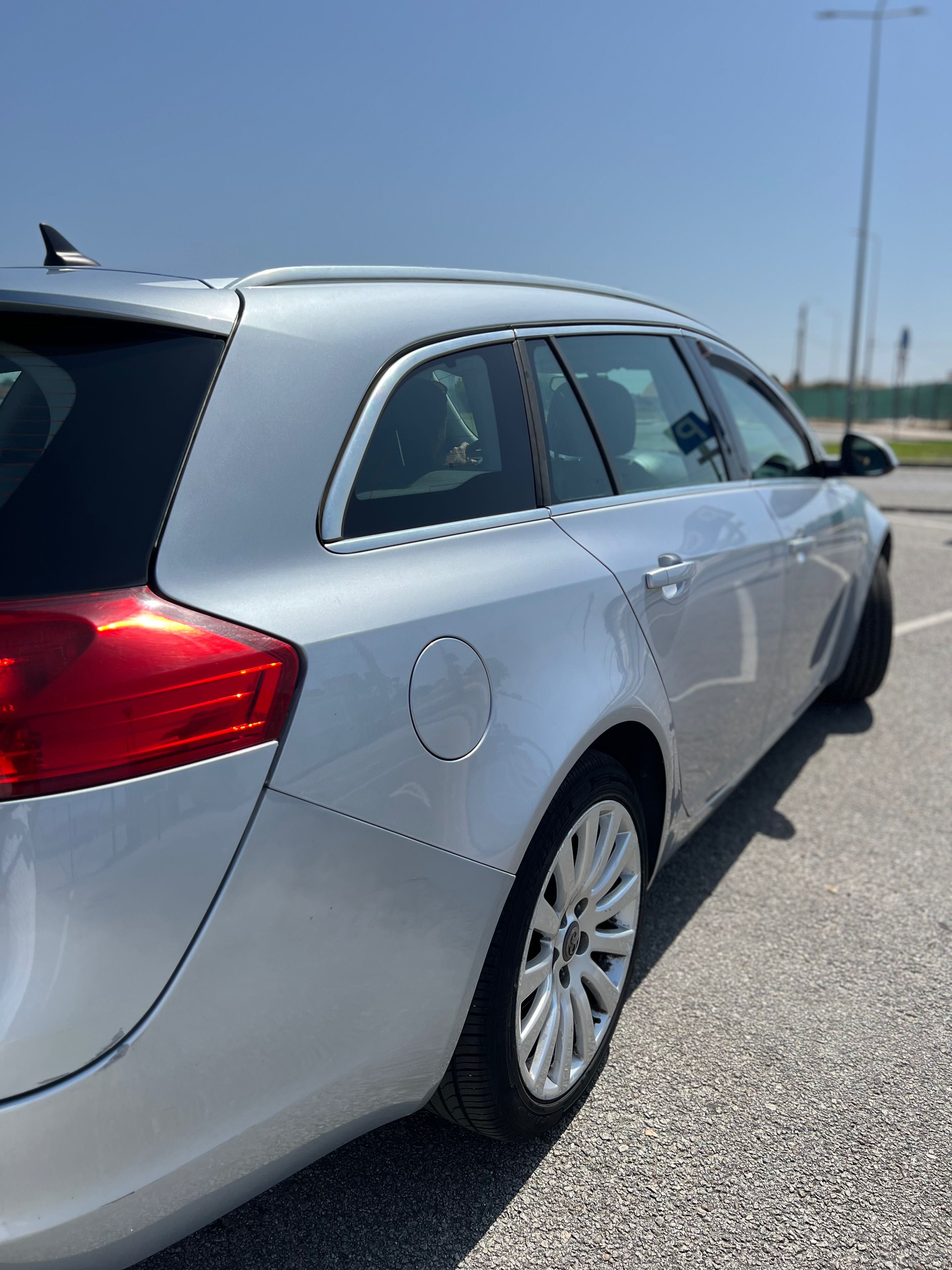 Oportunidade ÚNICA – Opel Insignia CDTI 2012