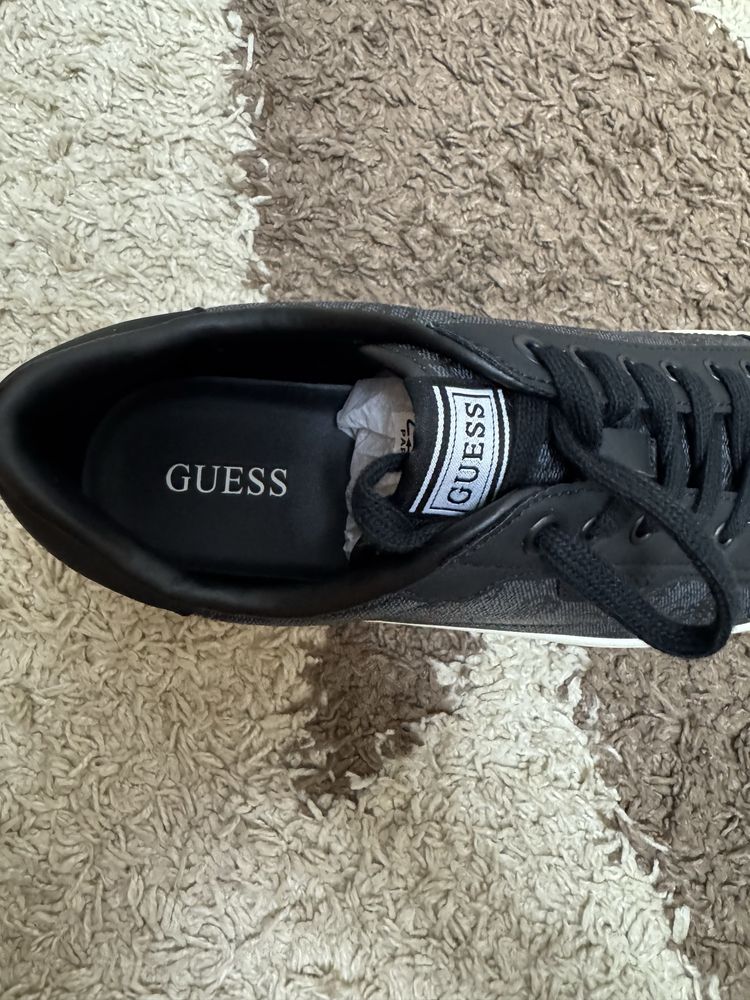 Сникерсы Guess мужские